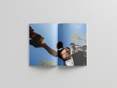 Straed 6 le fanzine ouvert sur une photographie de Christophe rabinovici